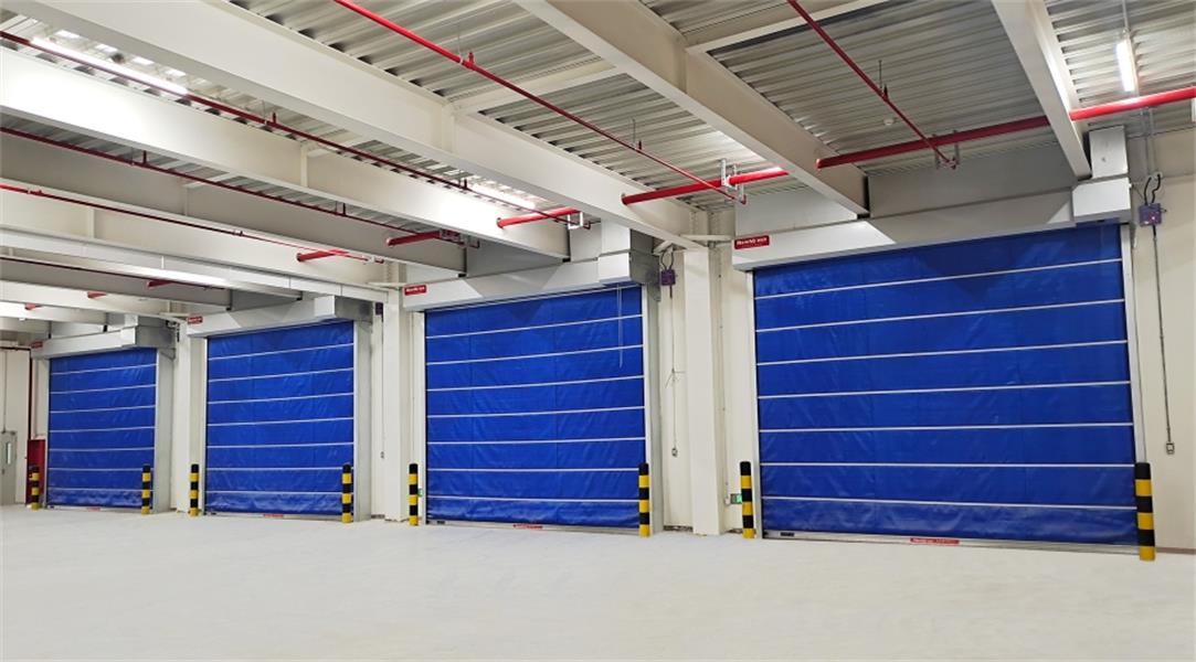 4小时特级防火卷帘门：火灾中的守护者